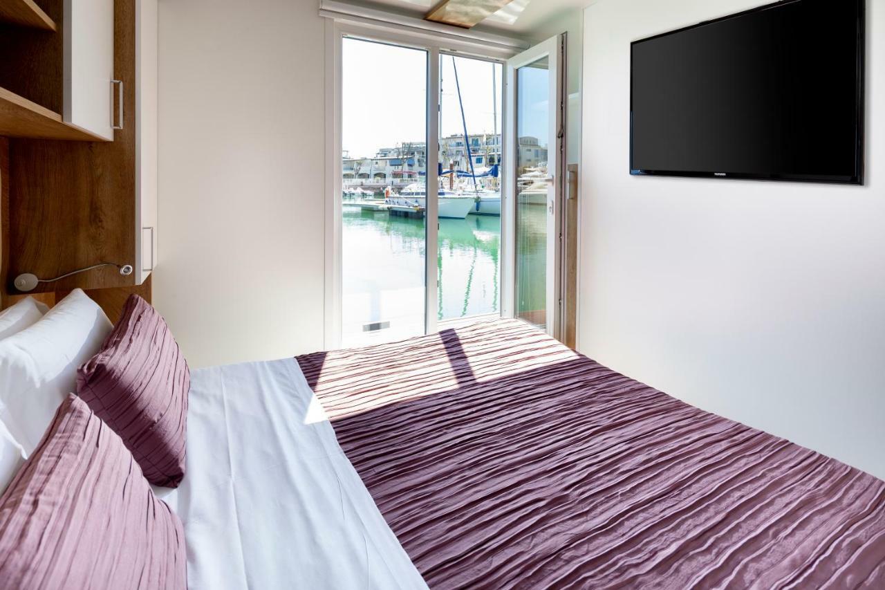 מיסאנו אדריאטיקו Portoverde Luxury Houseboat מראה חיצוני תמונה